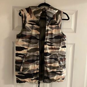 Lululemon Camouflage Puffer Vest